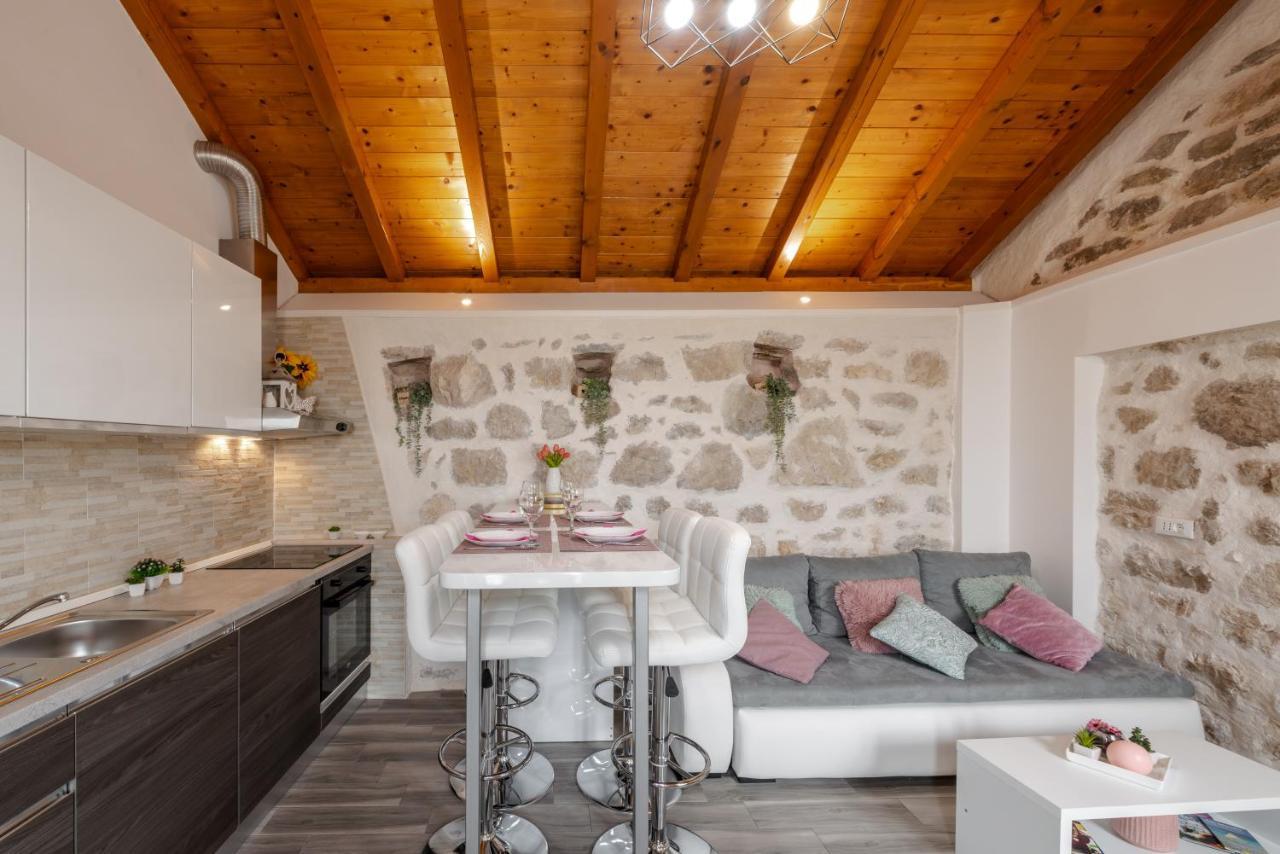 Apartamento Little Stone House Buici  Exterior foto
